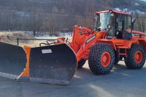 deneigement bourg st maurice chasse neige doosan 06