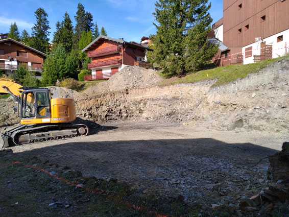 Terrassement pour un chalet de montagne situé à La Rosière.